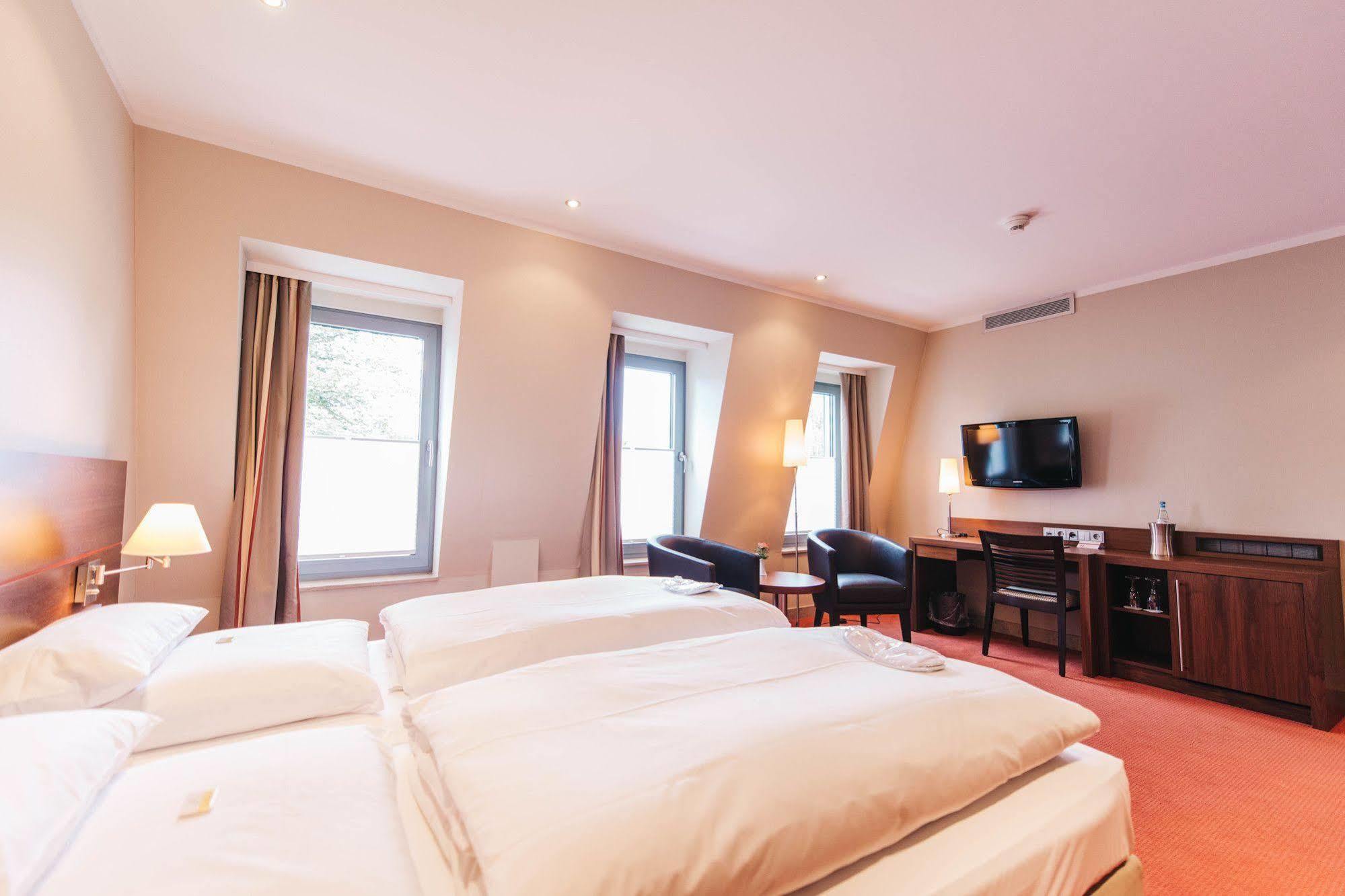 Hotel Kocks Am Muehlenberg 뮬하임안더루 외부 사진
